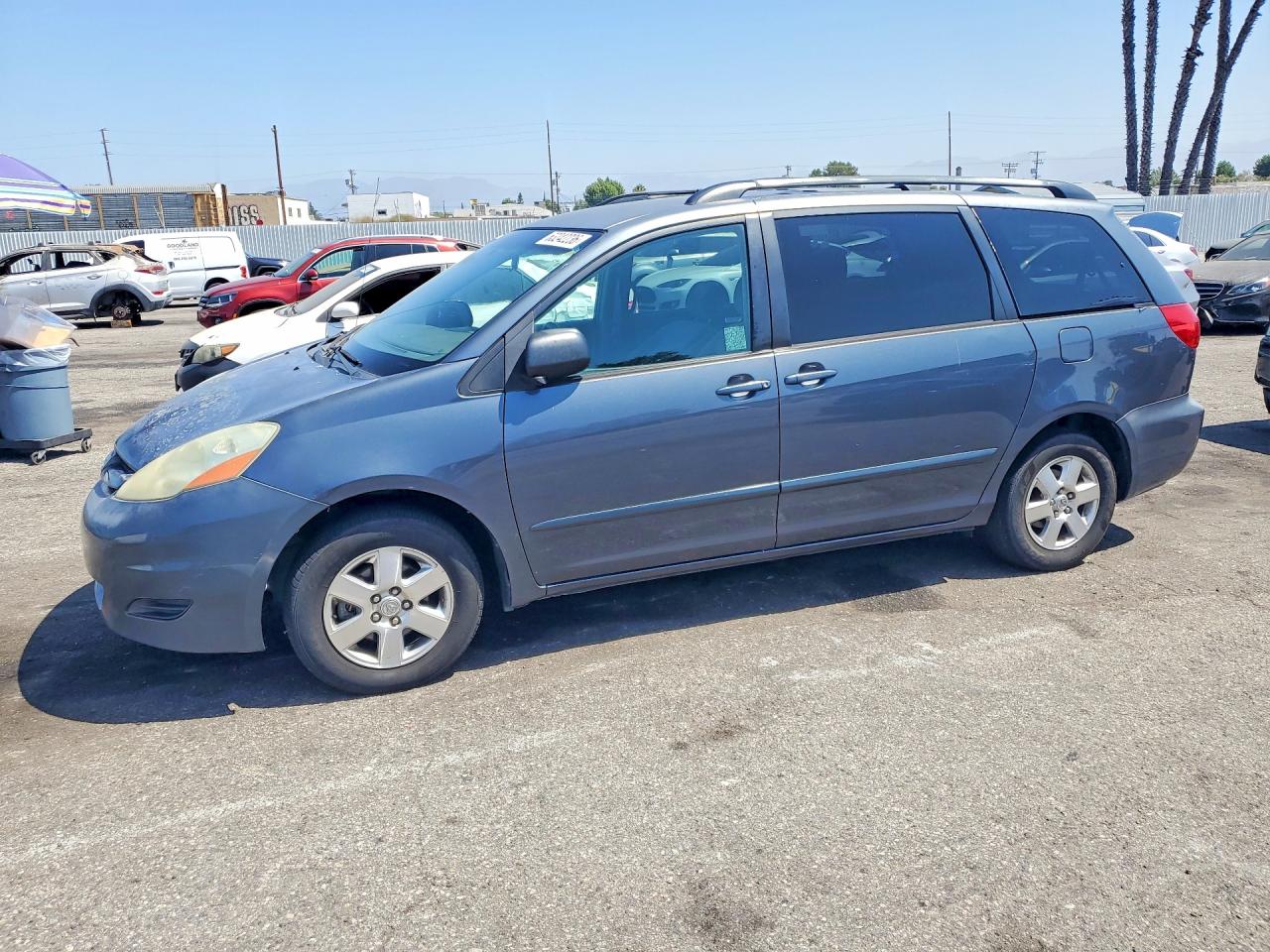 2006 Toyota Sienna Le 8 Passenger Blue vin: 5TDZA23C96S485797