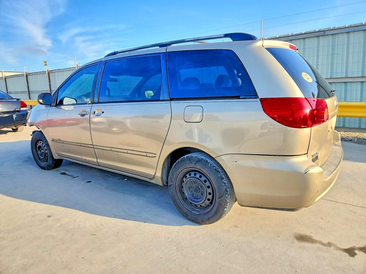 2006 Toyota Sienna Le 8 Passenger Tan vin: 5TDZA23C96S487565