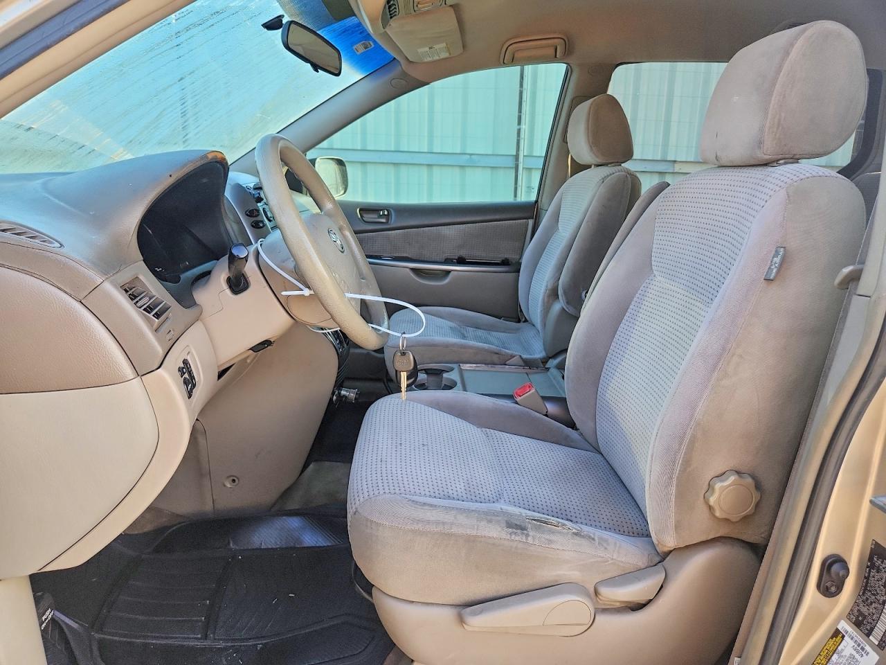 2006 Toyota Sienna Le 8 Passenger Tan vin: 5TDZA23C96S487565