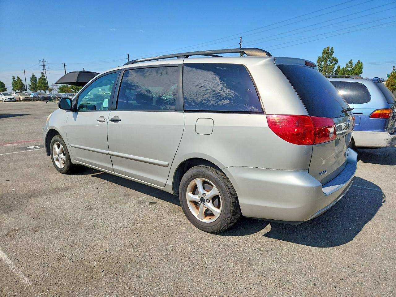 2006 Toyota Sienna Le 8 Passenger Silver vin: 5TDZA23C96S517499
