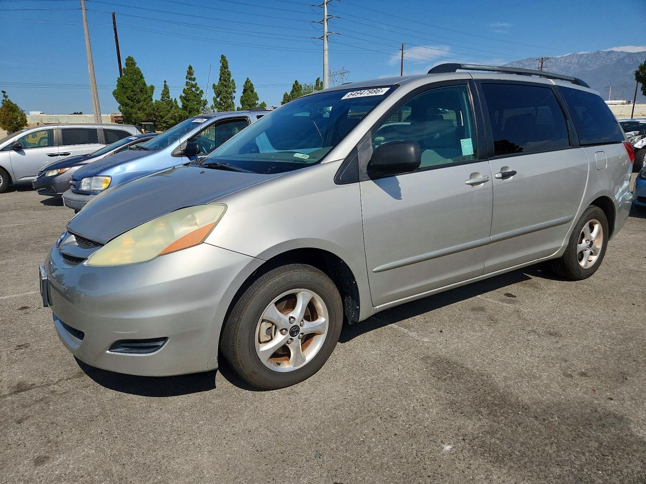 2006 Toyota Sienna Le 8 Passenger Silver vin: 5TDZA23C96S517499