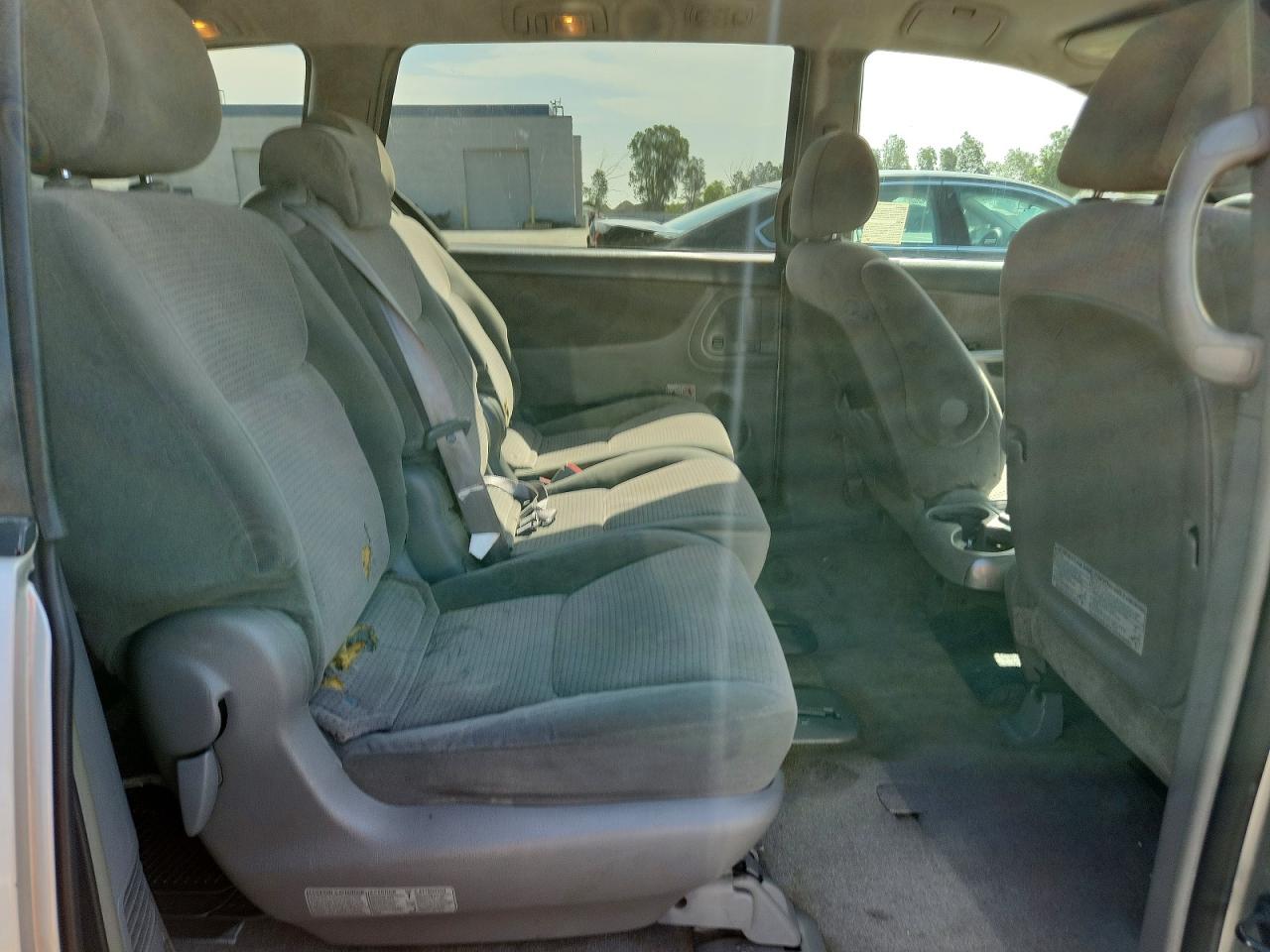 2006 Toyota Sienna Le 8 Passenger Silver vin: 5TDZA23C96S517499