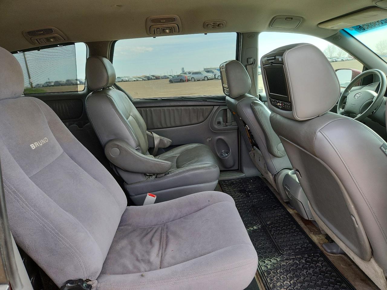 2006 Toyota Sienna Ce 7 Passenger Red vin: 5TDZA23C96S528065