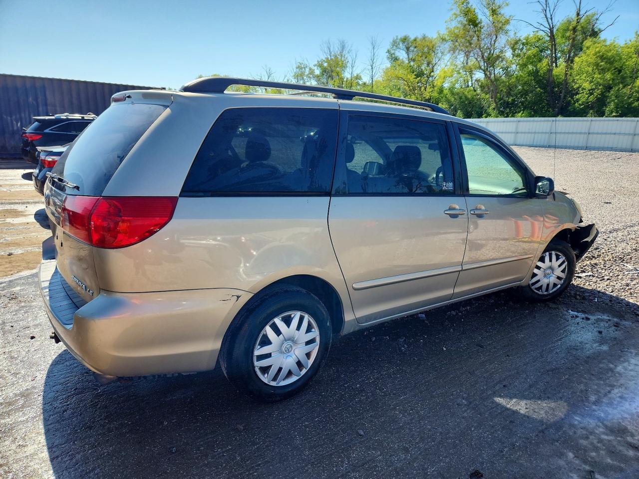 2006 Toyota Sienna Le 7 Passenger Tan vin: 5TDZA23C96S536392