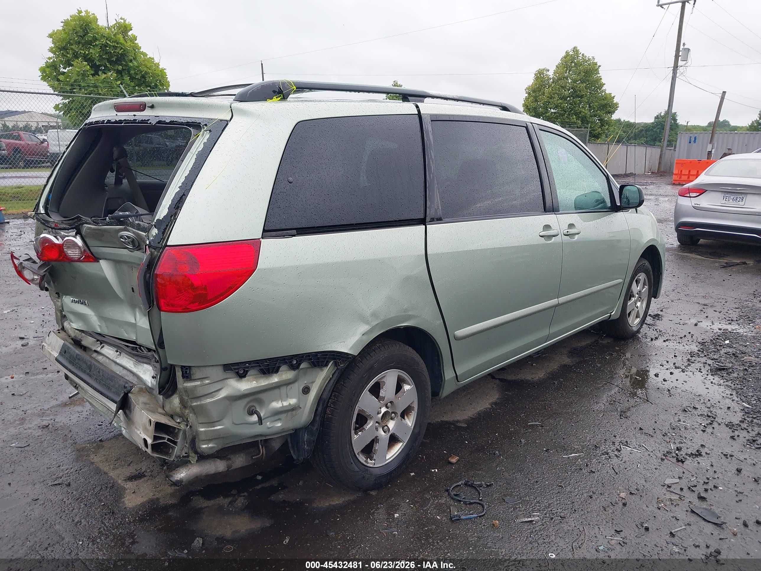 2006 Toyota Sienna Le Green vin: 5TDZA23C96S546520