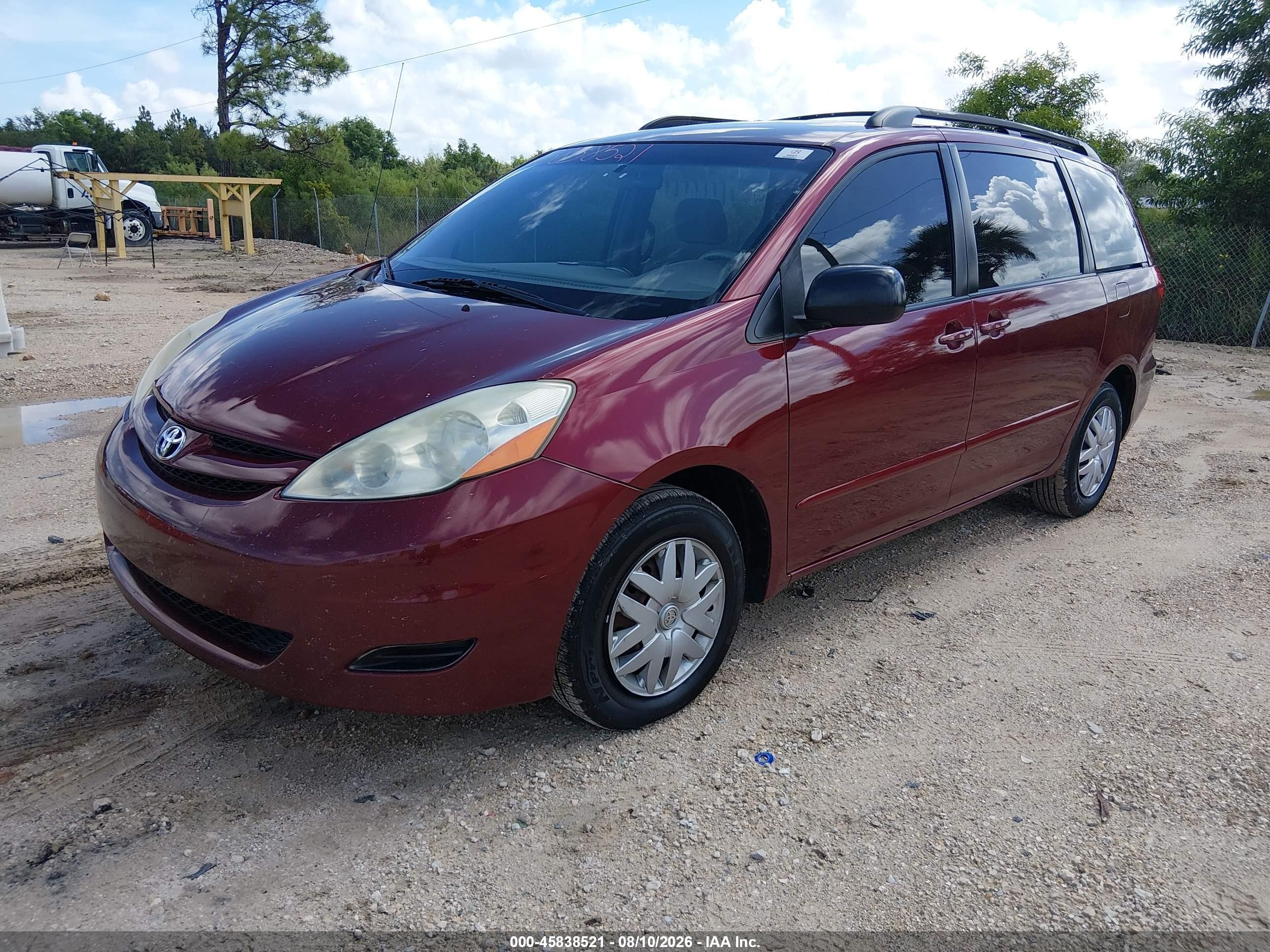 2006 Toyota Sienna Ce Red vin: 5TDZA23C96S552110