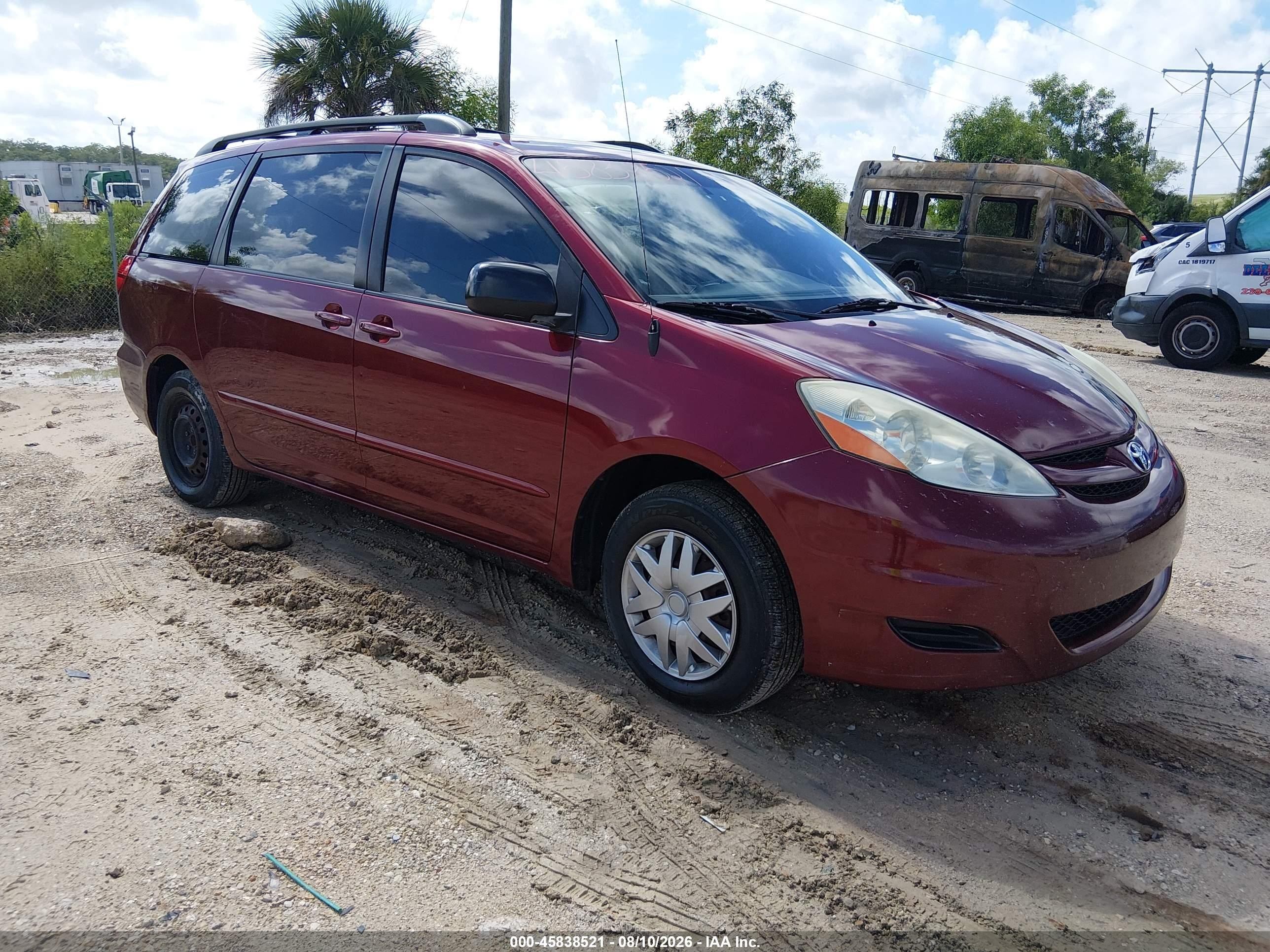 2006 Toyota Sienna Ce Red vin: 5TDZA23C96S552110