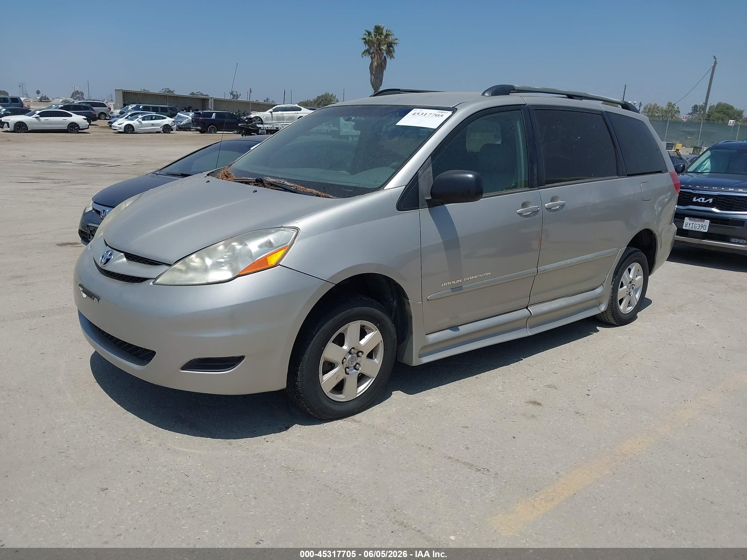 2006 Toyota Sienna Le Silver vin: 5TDZA23C96S561874