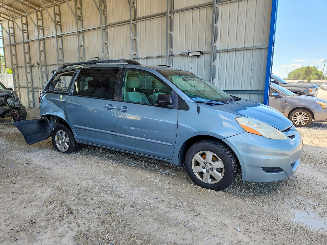 2006 Toyota Sienna Le 7 Passenger Blue vin: 5TDZA23C96S580540