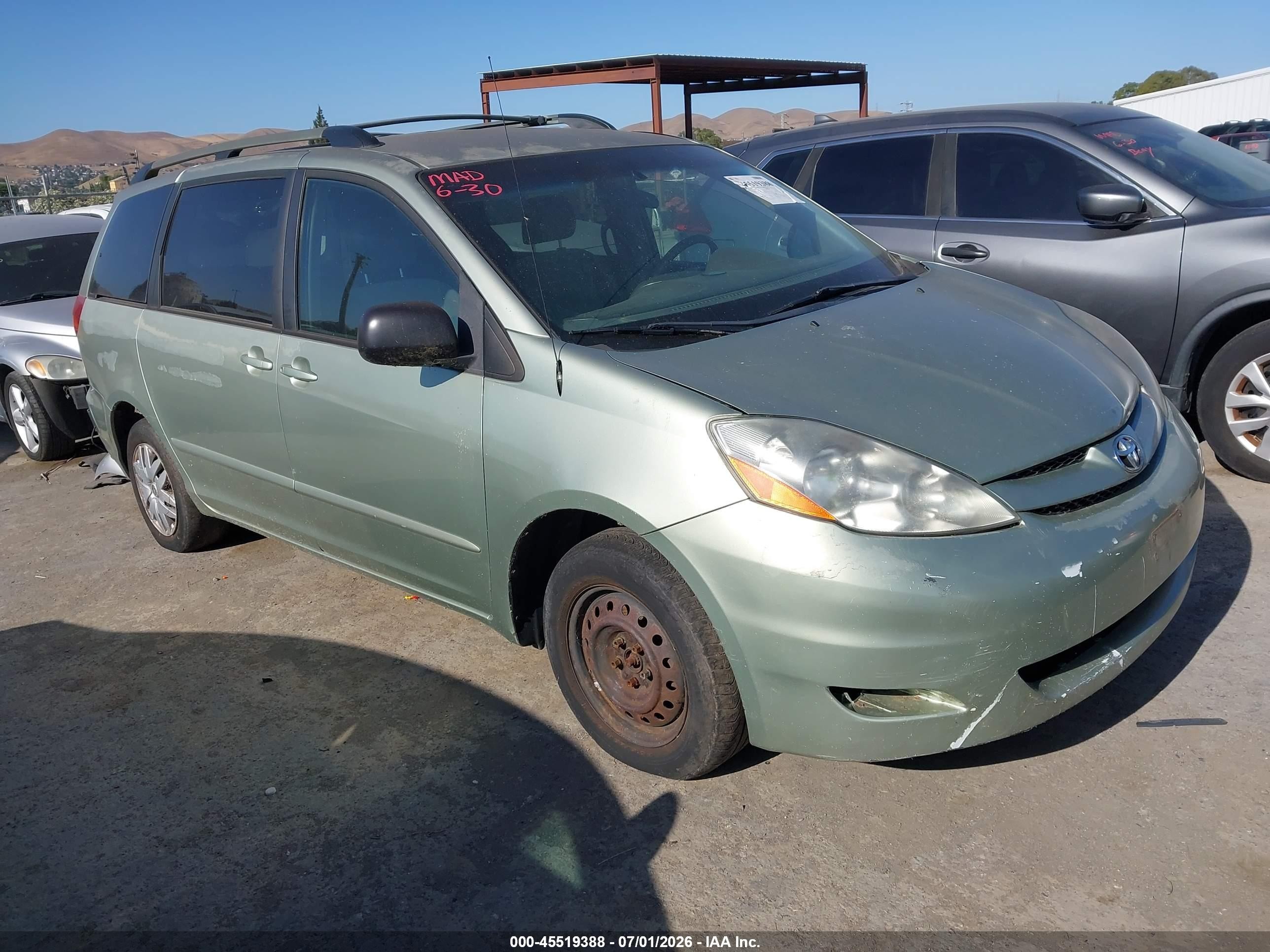 2006 Toyota Sienna Le Green vin: 5TDZA23C96S584264