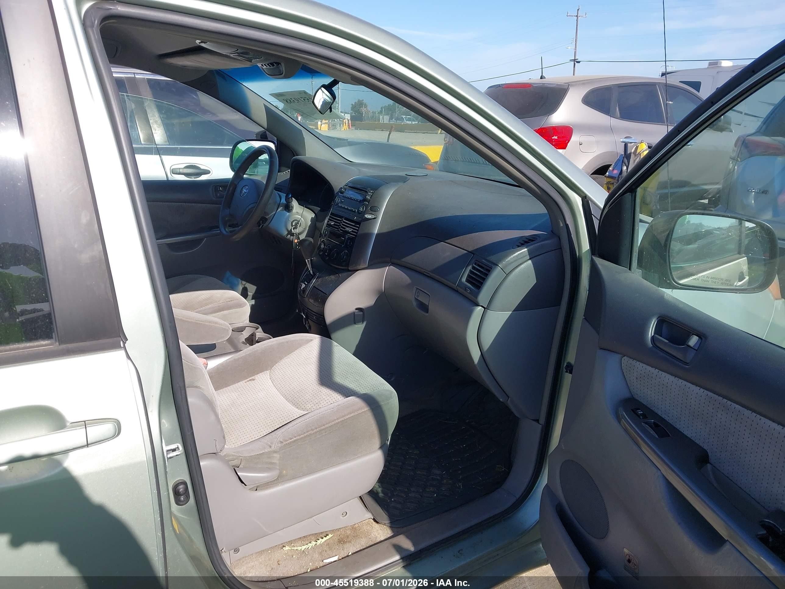 2006 Toyota Sienna Le Green vin: 5TDZA23C96S584264