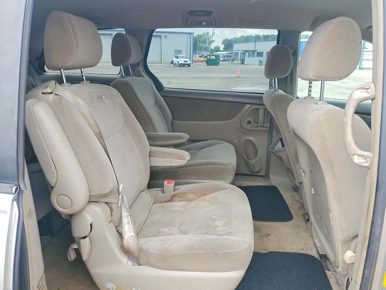 2004 Toyota Sienna Le 7 Passenger Gray vin: 5TDZA23CX4S018210