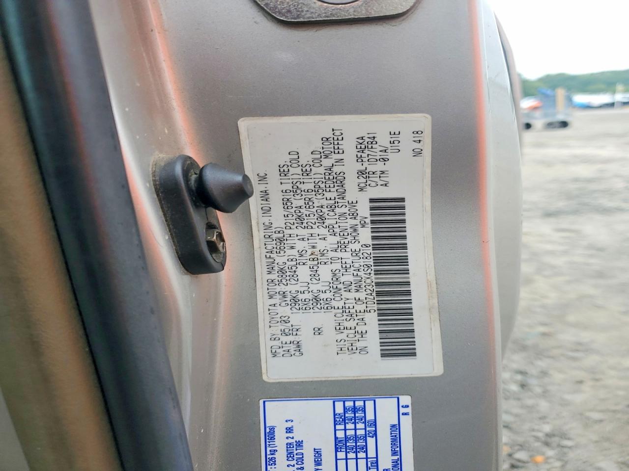2004 Toyota Sienna Le 7 Passenger Gray vin: 5TDZA23CX4S018210