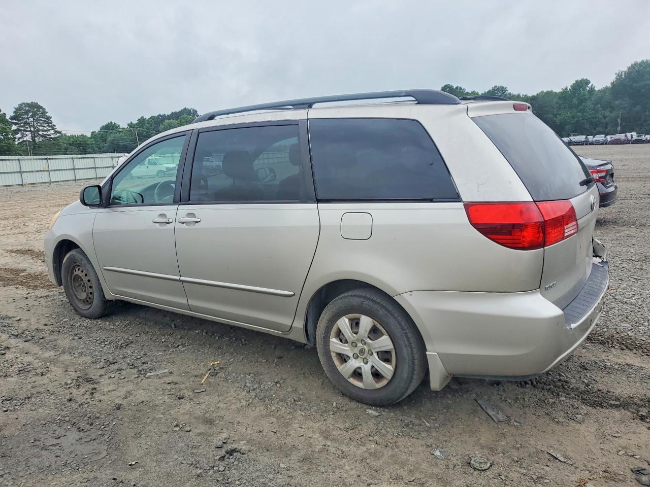 2004 Toyota Sienna Le 7 Passenger Gray vin: 5TDZA23CX4S018210