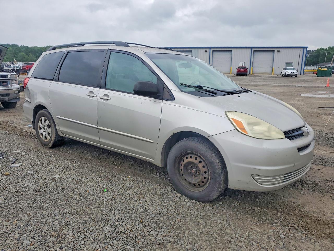 2004 Toyota Sienna Le 7 Passenger Gray vin: 5TDZA23CX4S018210