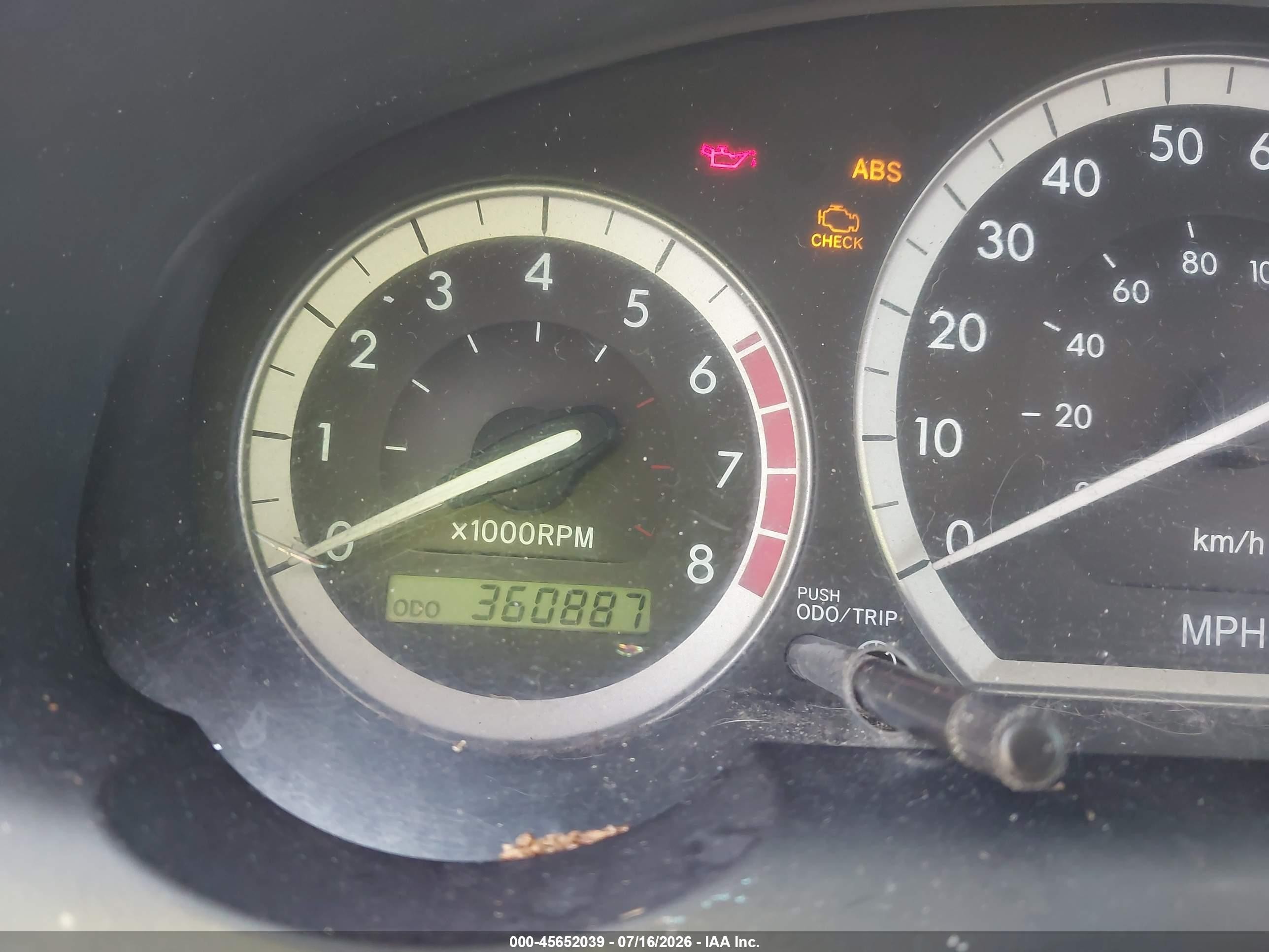 2004 Toyota Sienna Le Silver vin: 5TDZA23CX4S021012