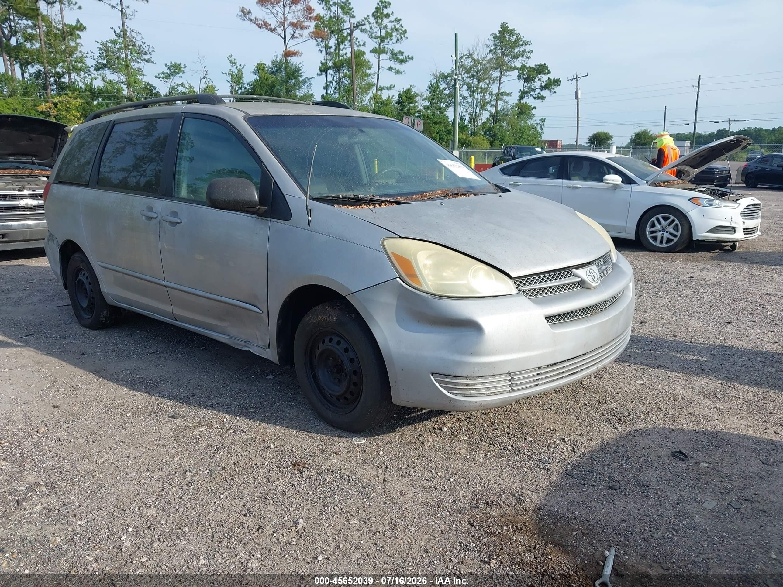 2004 Toyota Sienna Le Silver vin: 5TDZA23CX4S021012