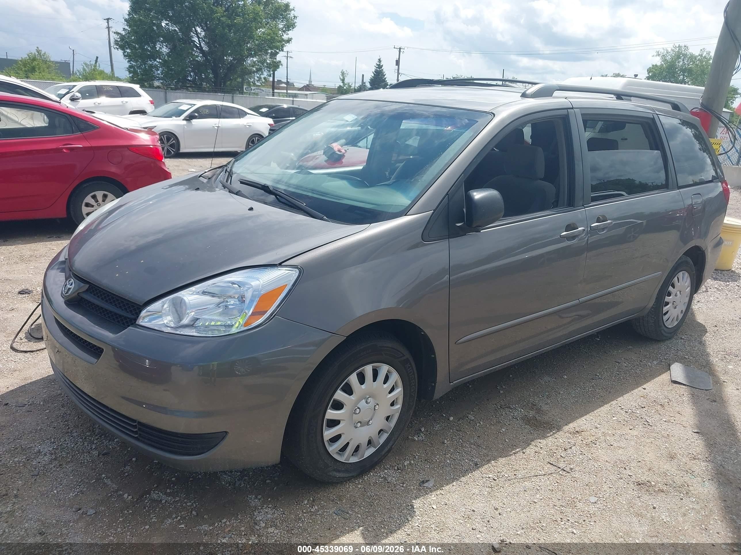 2004 Toyota Sienna Le Бежевый vin: 5TDZA23CX4S042040