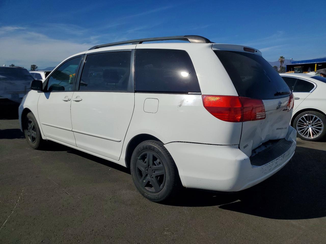 2004 Toyota Sienna Le 8 Passenger White vin: 5TDZA23CX4S042247