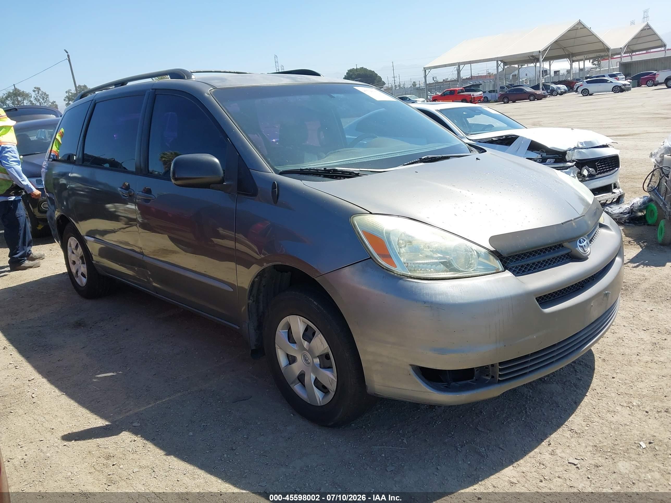 2004 Toyota Sienna Ce Gold vin: 5TDZA23CX4S145054