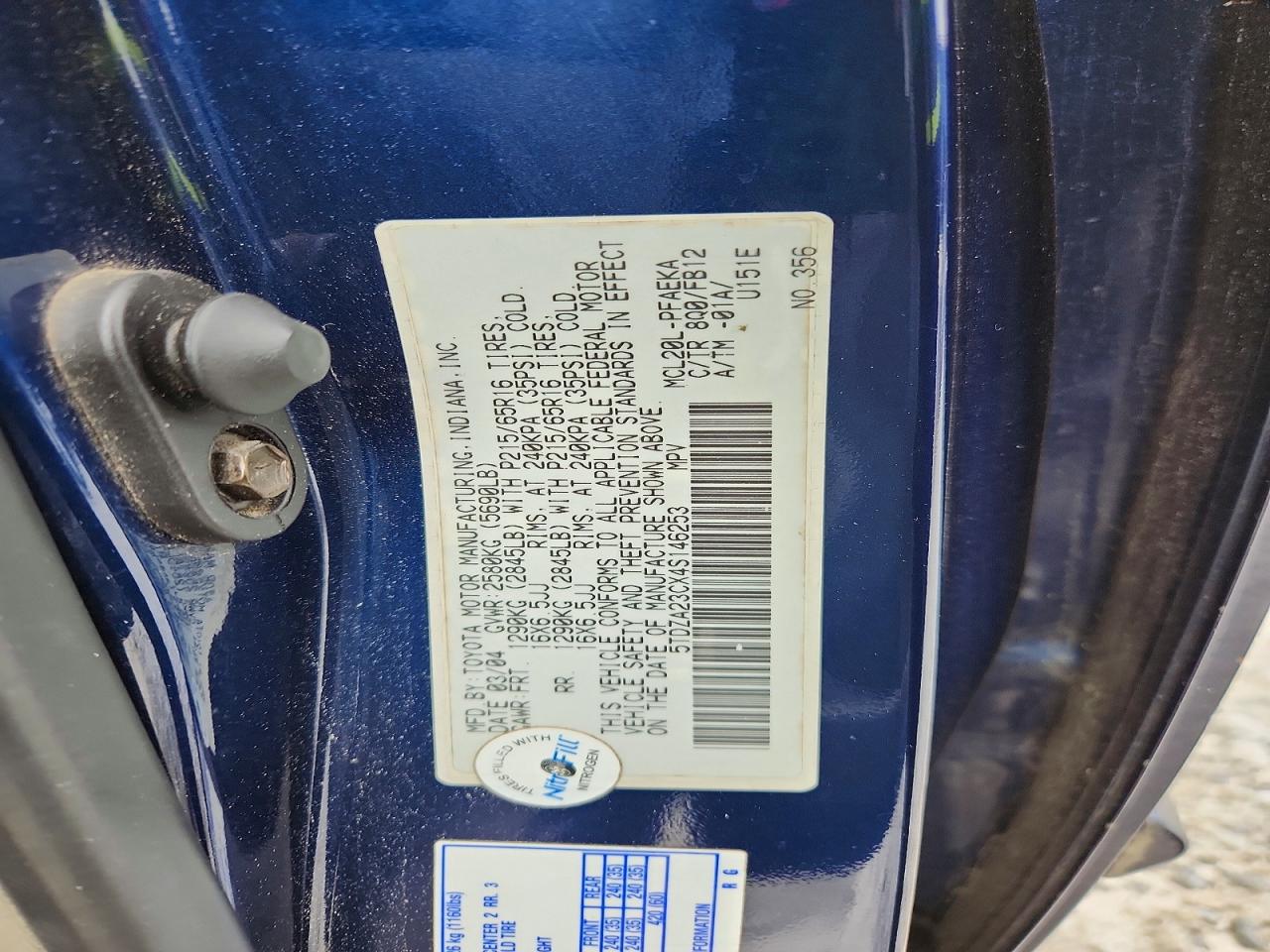 2004 Toyota Sienna Le 7 Passenger Blue vin: 5TDZA23CX4S146253
