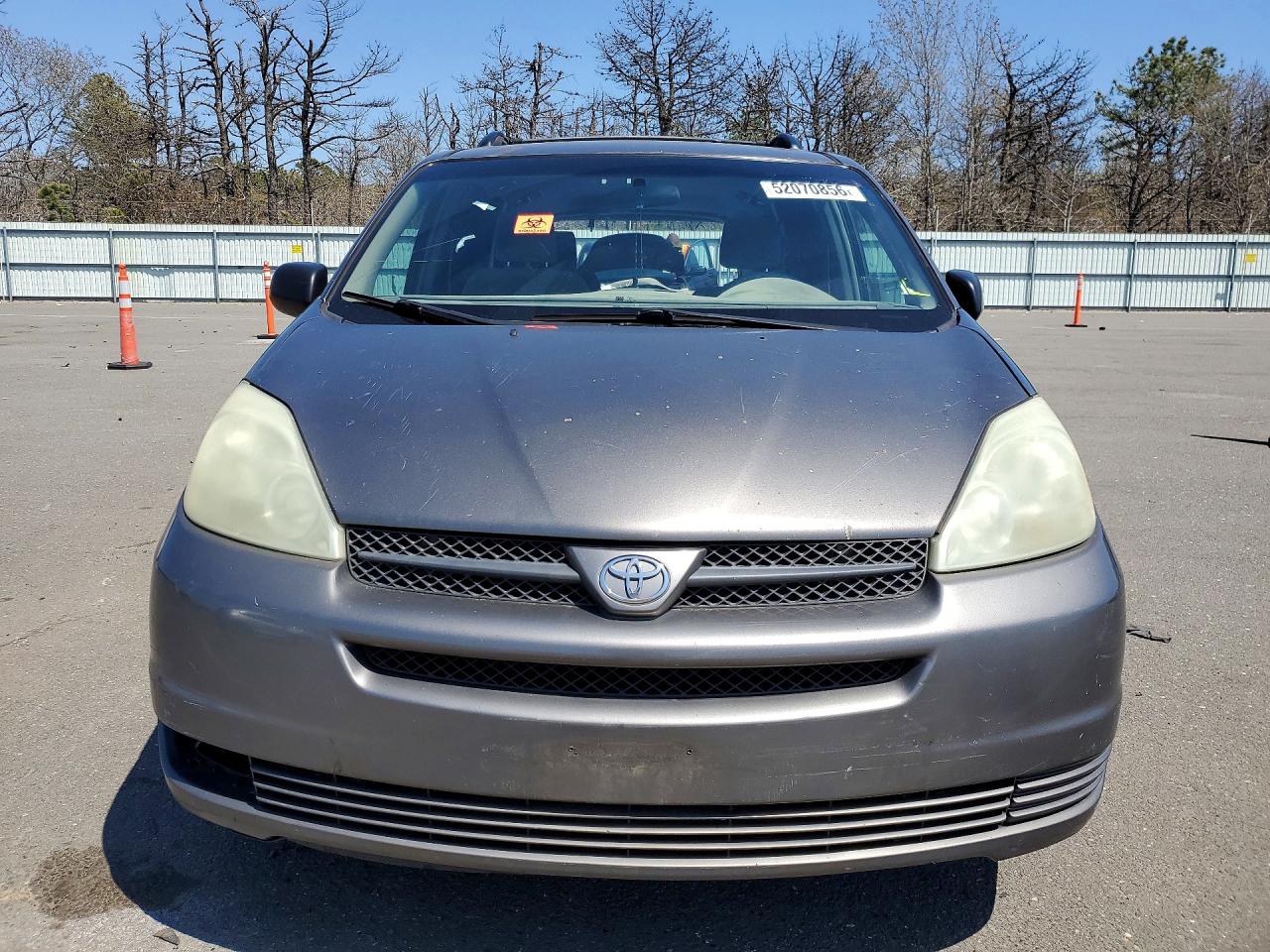 2004 Toyota Sienna Le 7 Passenger Gray vin: 5TDZA23CX4S149847