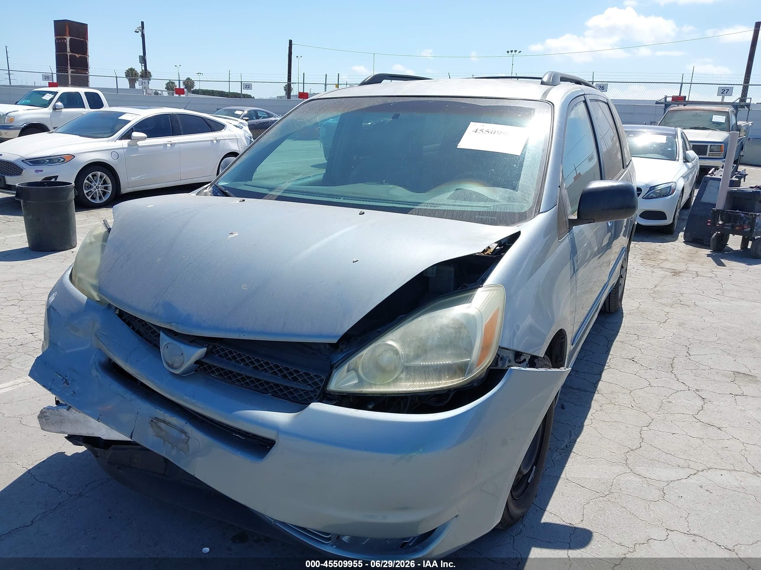 2004 Toyota Sienna Le Gray vin: 5TDZA23CX4S152800