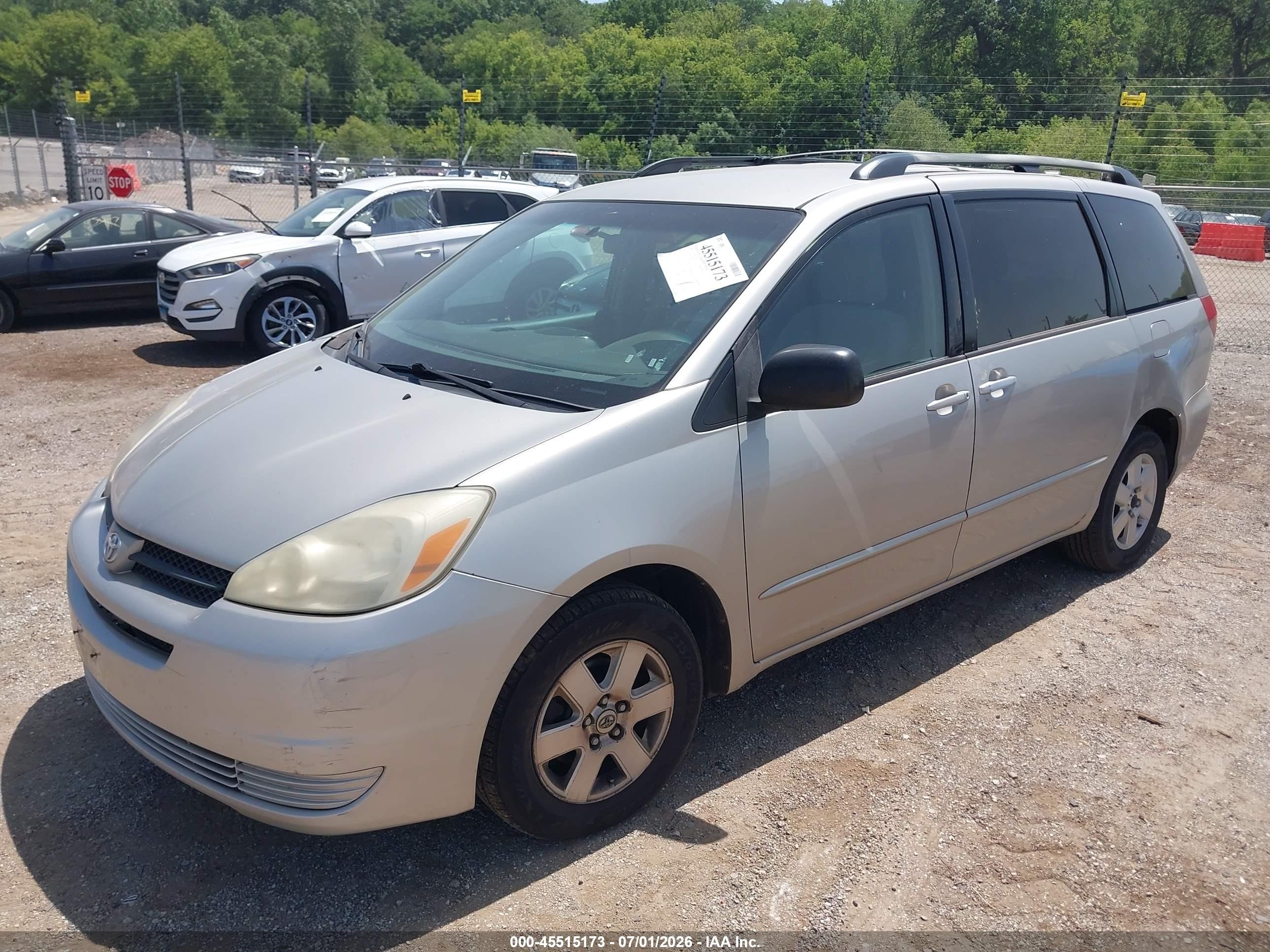 2004 Toyota Sienna Le Silver vin: 5TDZA23CX4S204667