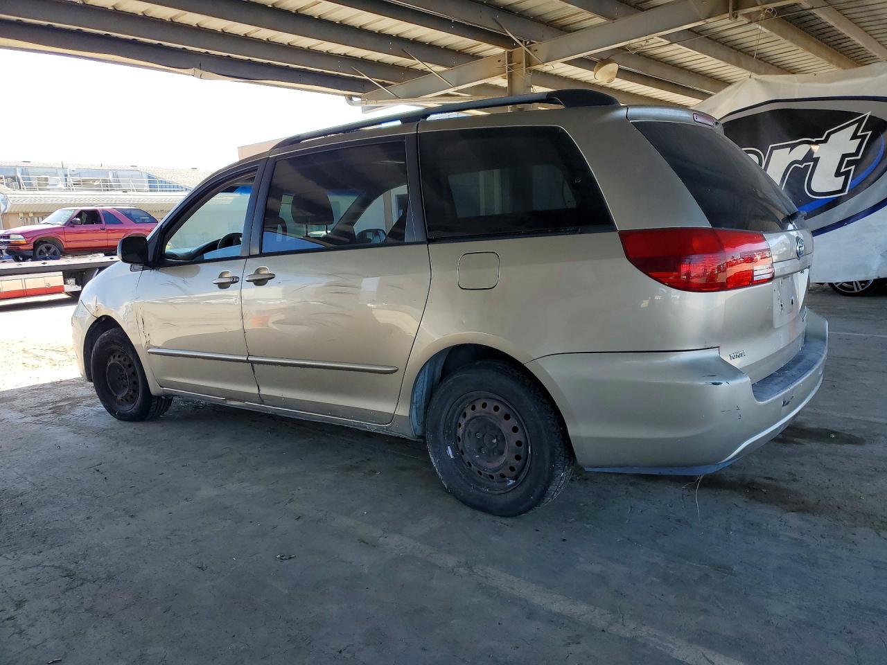 2004 Toyota Sienna Le 8 Passenger Золотой vin: 5TDZA23CX4S205303