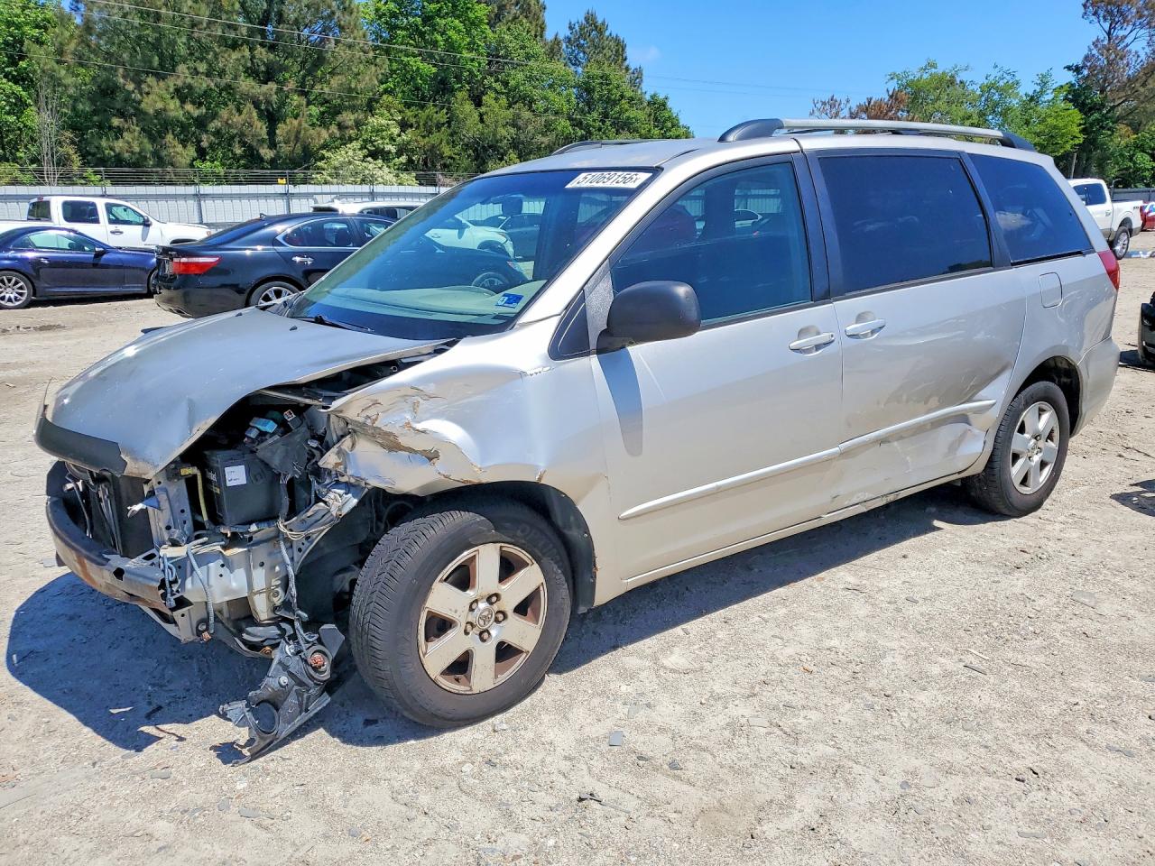 2005 Toyota Sienna Silver vin: 5TDZA23CX5S237671