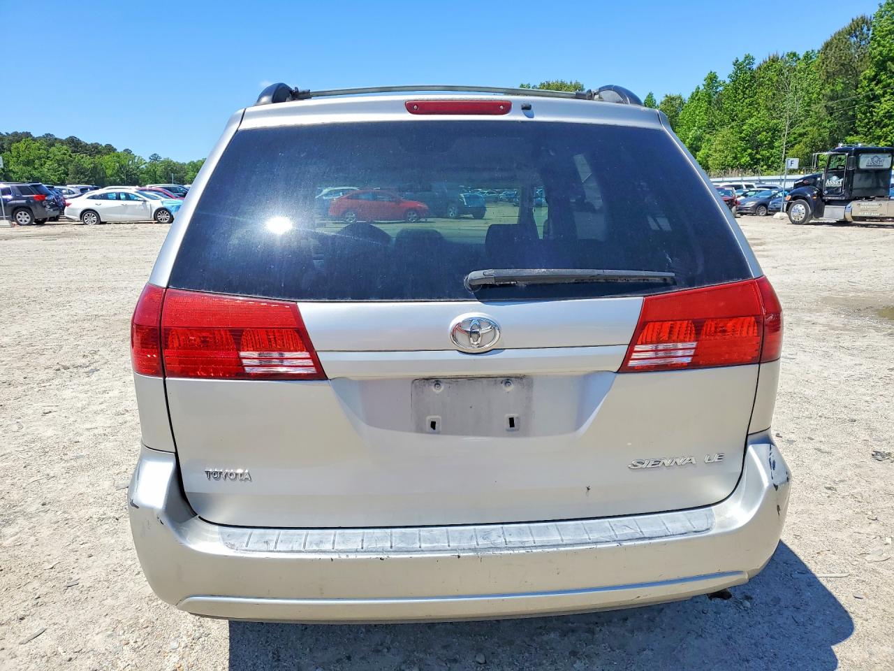 2005 Toyota Sienna Серебряный vin: 5TDZA23CX5S237671