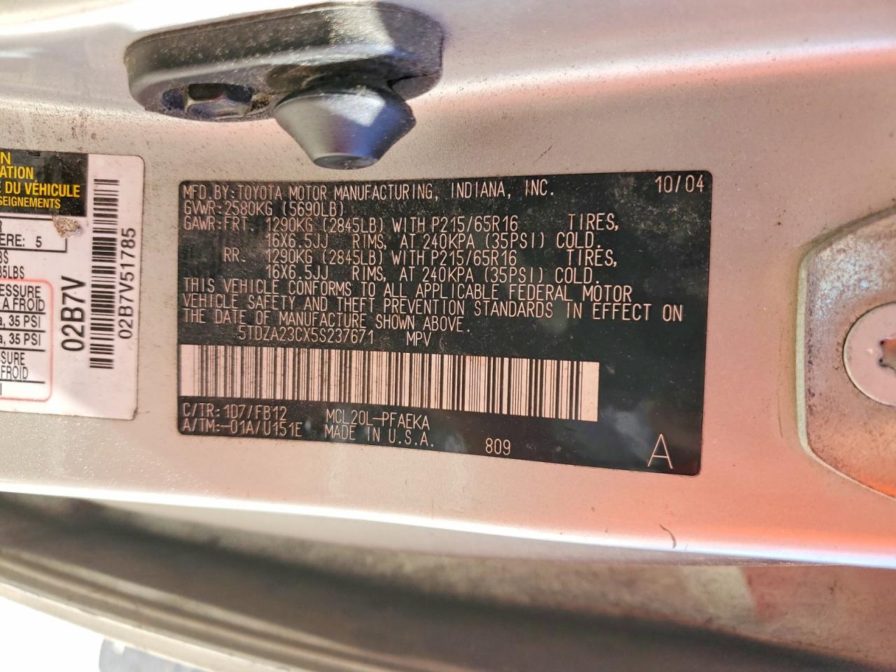2005 Toyota Sienna Серебряный vin: 5TDZA23CX5S237671