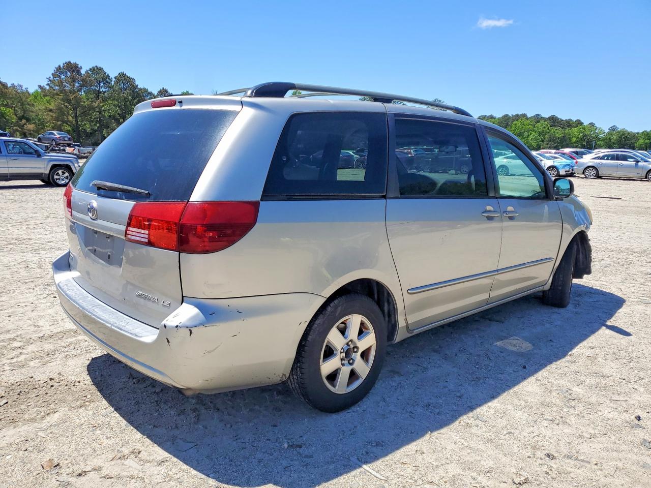 2005 Toyota Sienna Серебряный vin: 5TDZA23CX5S237671