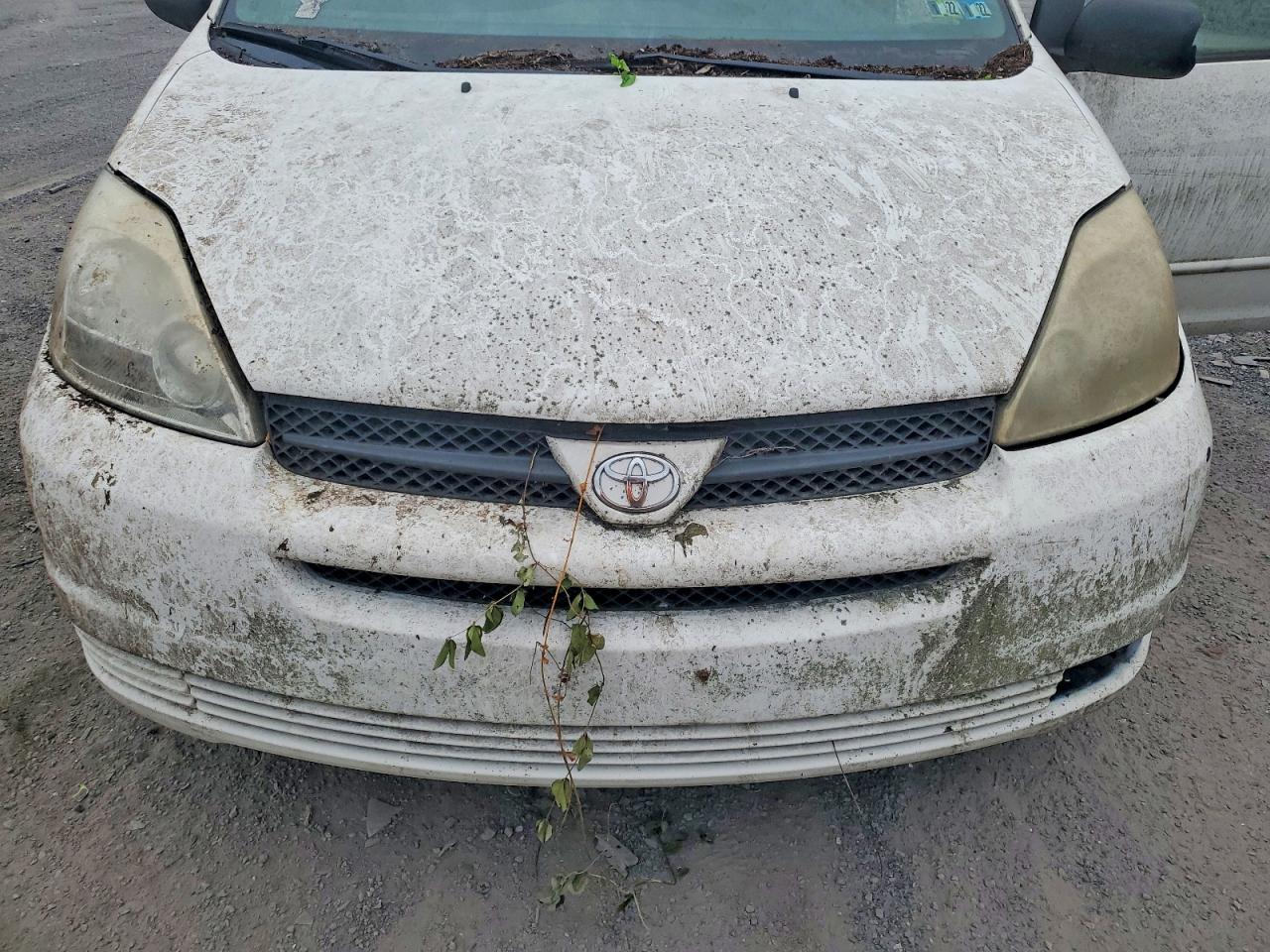2005 Toyota Sienna Le 7 Passenger White vin: 5TDZA23CX5S255359