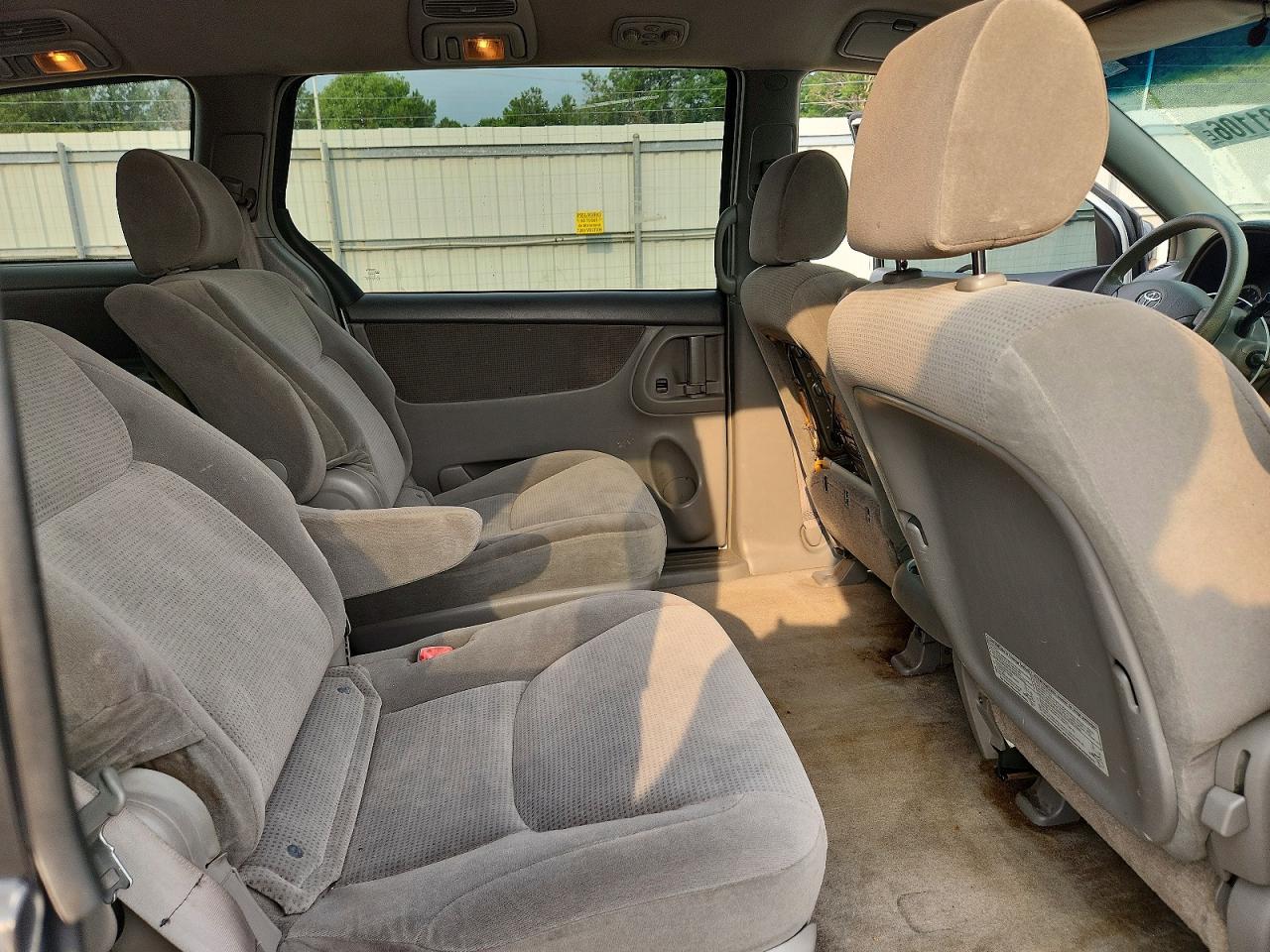 2005 Toyota Sienna Le 7 Passenger Белый vin: 5TDZA23CX5S275935