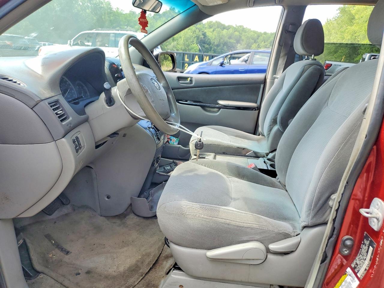 2005 Toyota Sienna Le 7 Passenger Burgundy vin: 5TDZA23CX5S321960