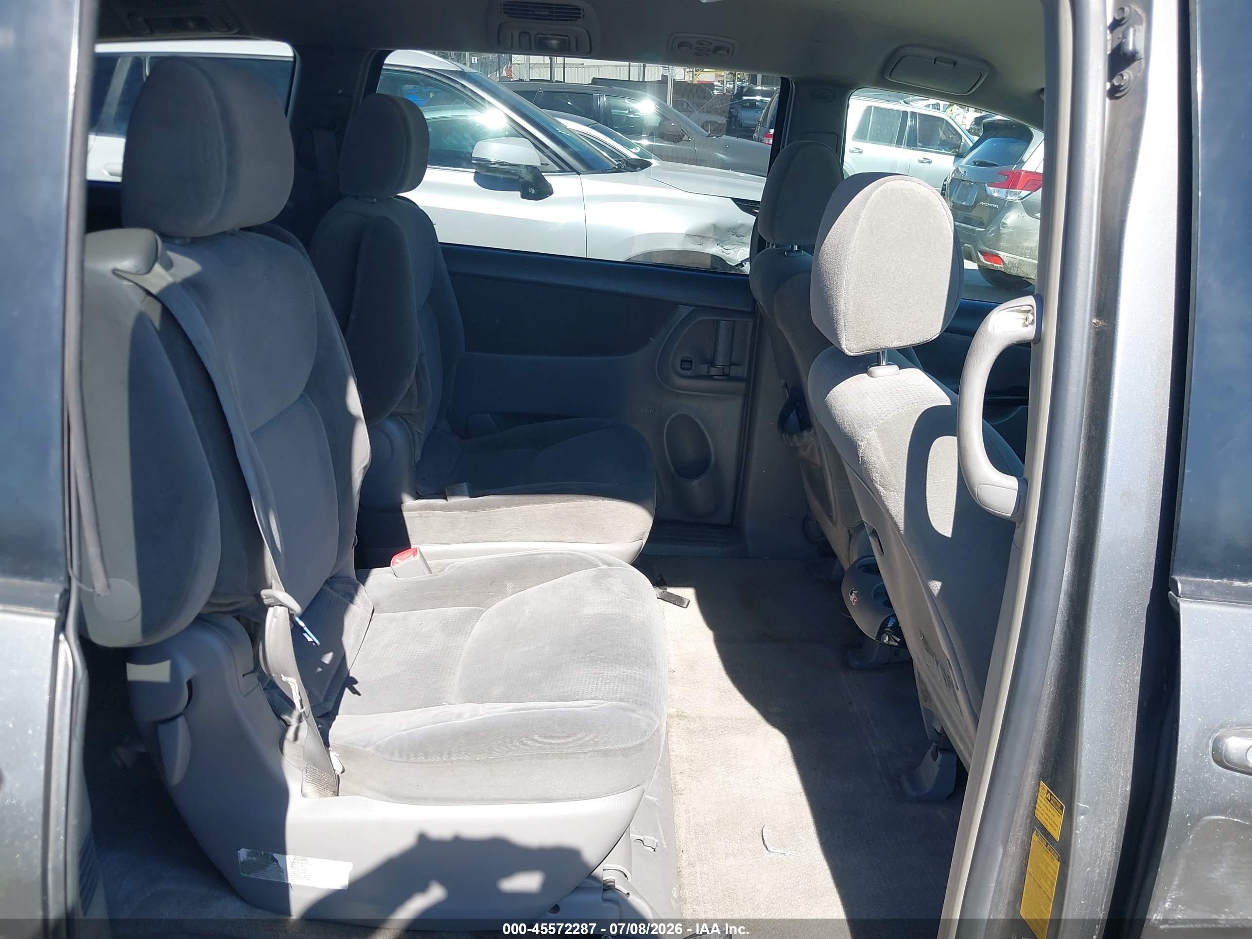 2005 Toyota Sienna Le Gray vin: 5TDZA23CX5S326172
