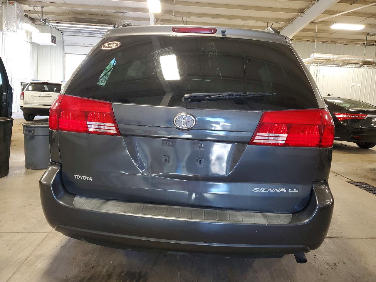 2005 Toyota Sienna Le 8 Passenger Серый vin: 5TDZA23CX5S343053