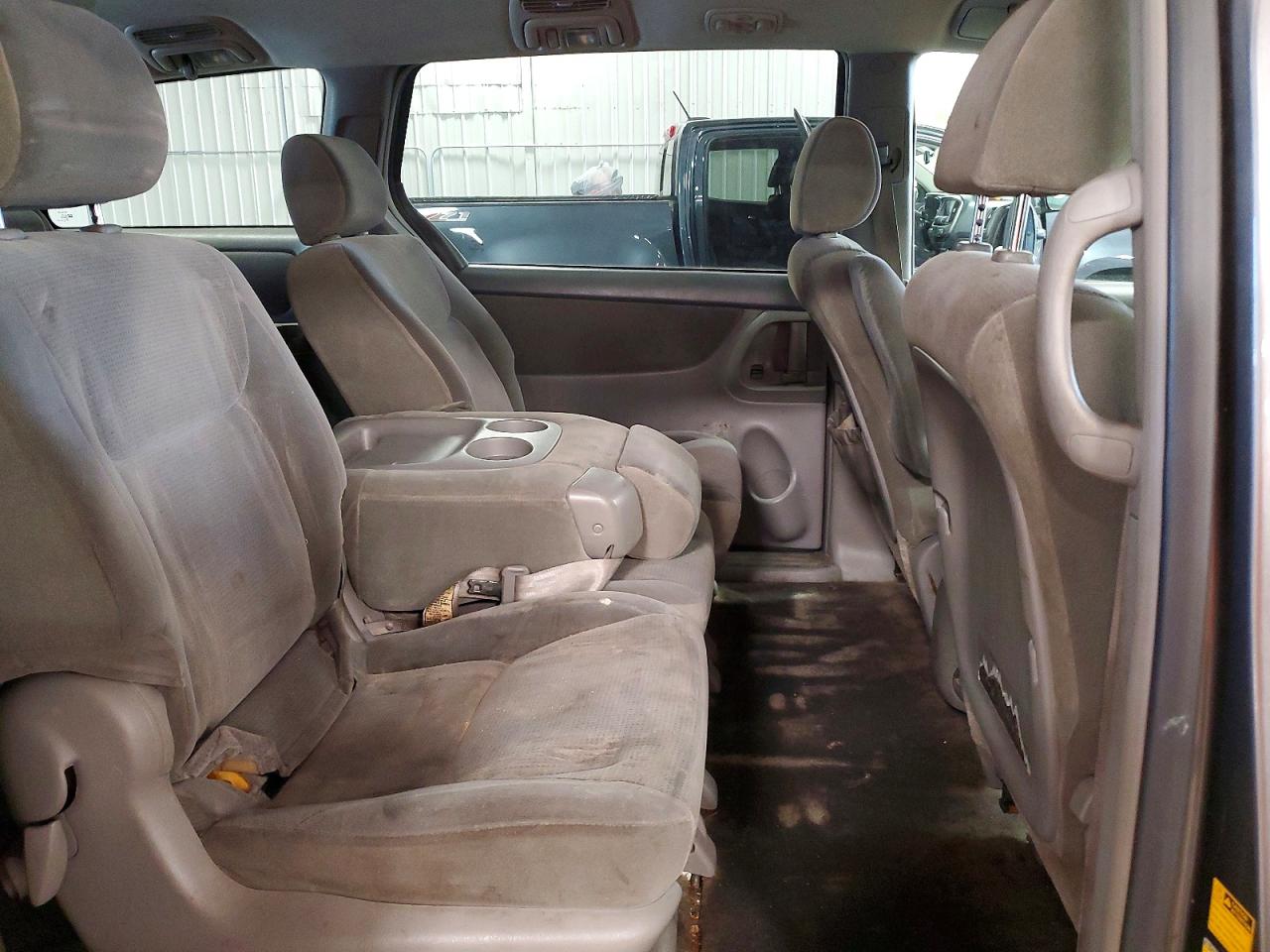 2005 Toyota Sienna Le 8 Passenger Серый vin: 5TDZA23CX5S343053