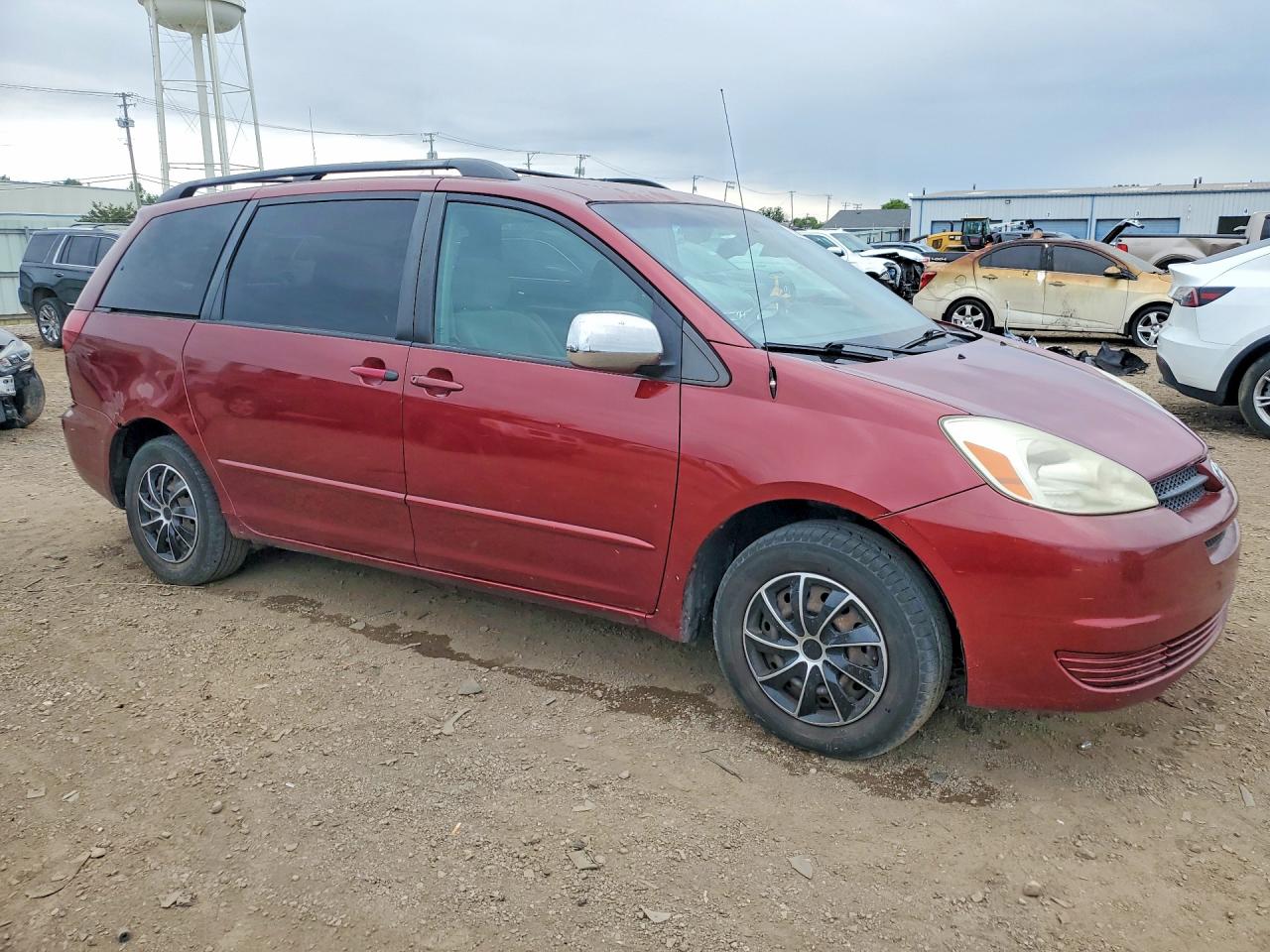 2005 Toyota Sienna Le 7 Passenger Red vin: 5TDZA23CX5S363514