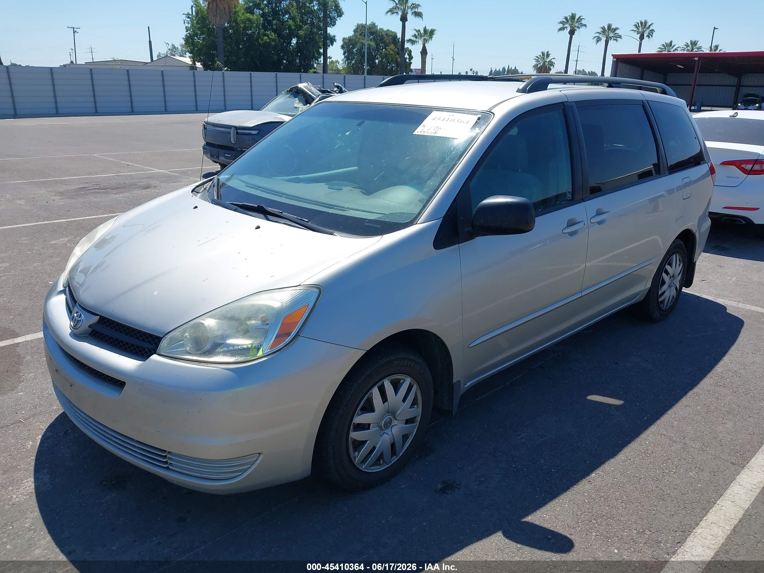 2005 Toyota Sienna Le Silver vin: 5TDZA23CX5S367109