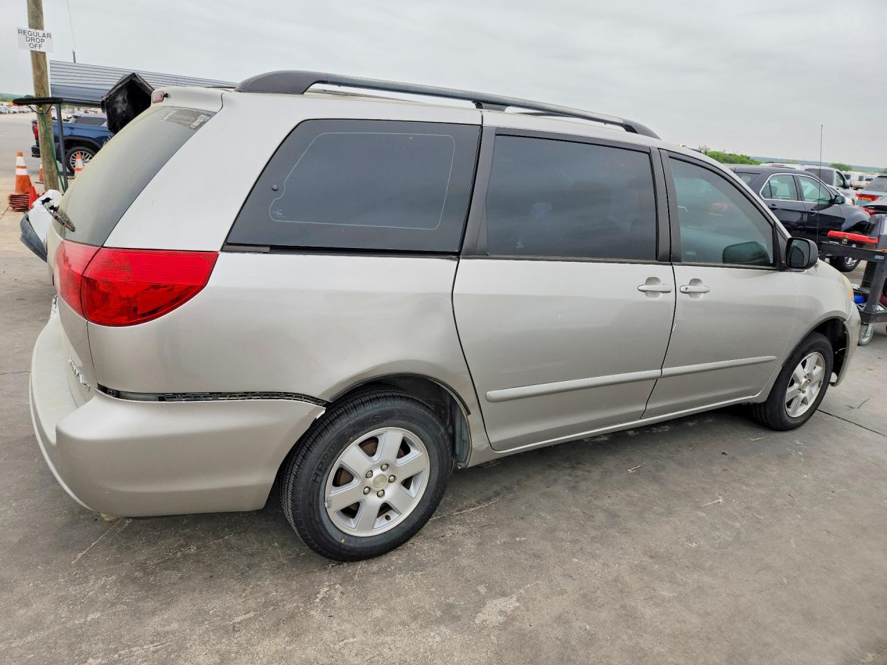 2006 Toyota Sienna Ce 8 Passenger Gray vin: 5TDZA23CX6S420148