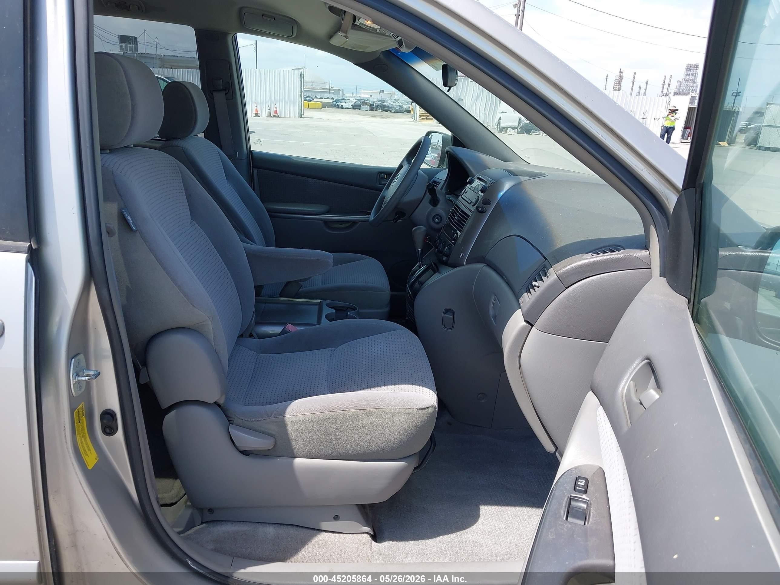 2006 Toyota Sienna Le Silver vin: 5TDZA23CX6S437869