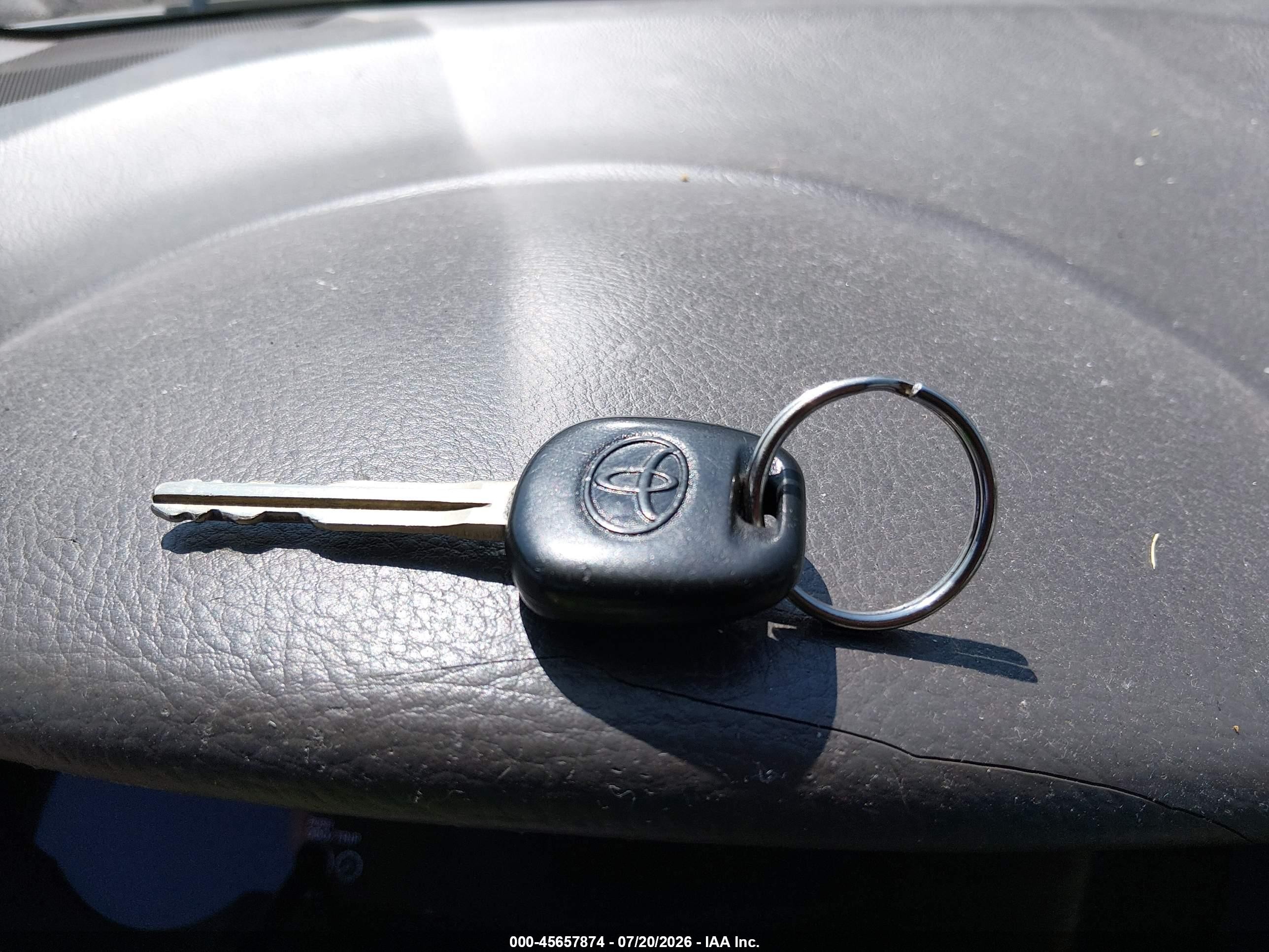2006 Toyota Sienna Le Silver vin: 5TDZA23CX6S449925