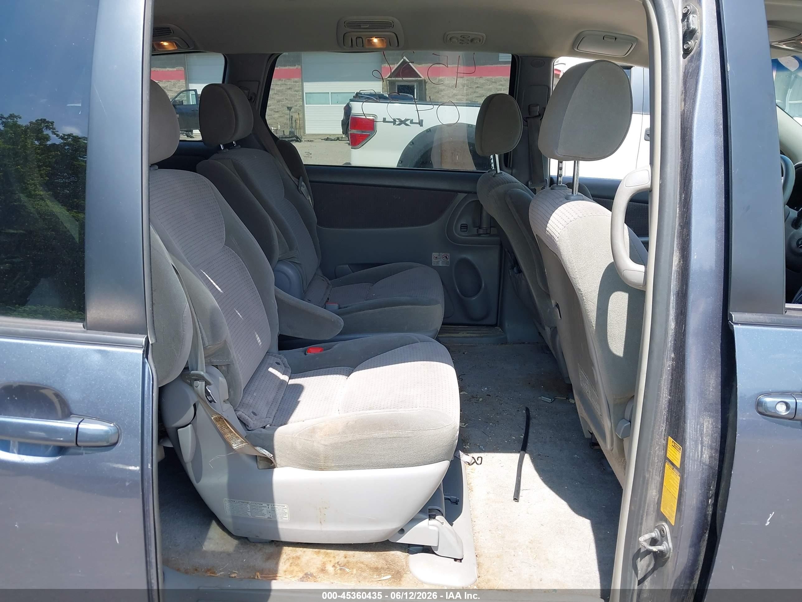 2006 Toyota Sienna Le Серый vin: 5TDZA23CX6S530746
