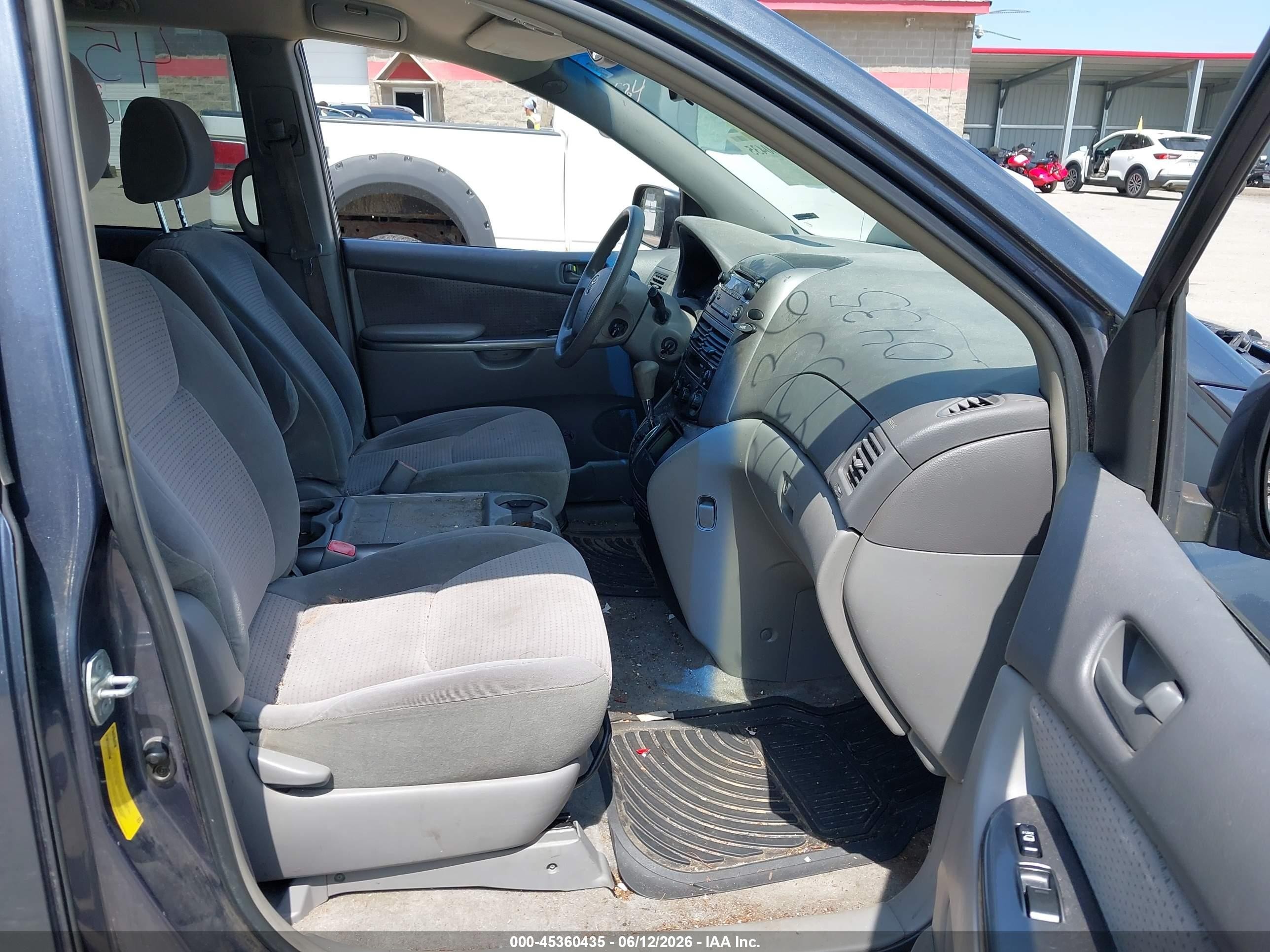 2006 Toyota Sienna Le Серый vin: 5TDZA23CX6S530746