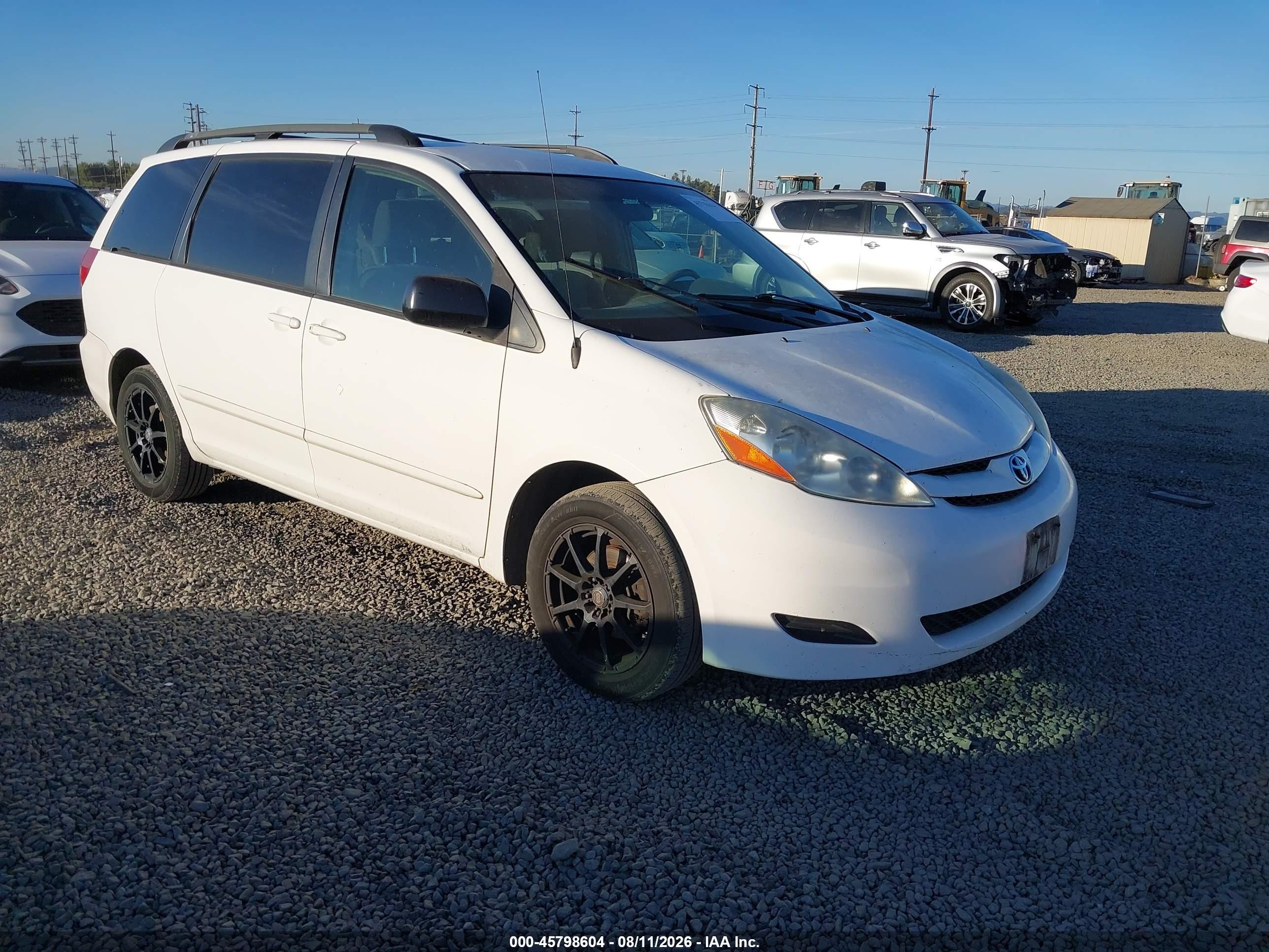 2006 Toyota Sienna Le White vin: 5TDZA23CX6S539513