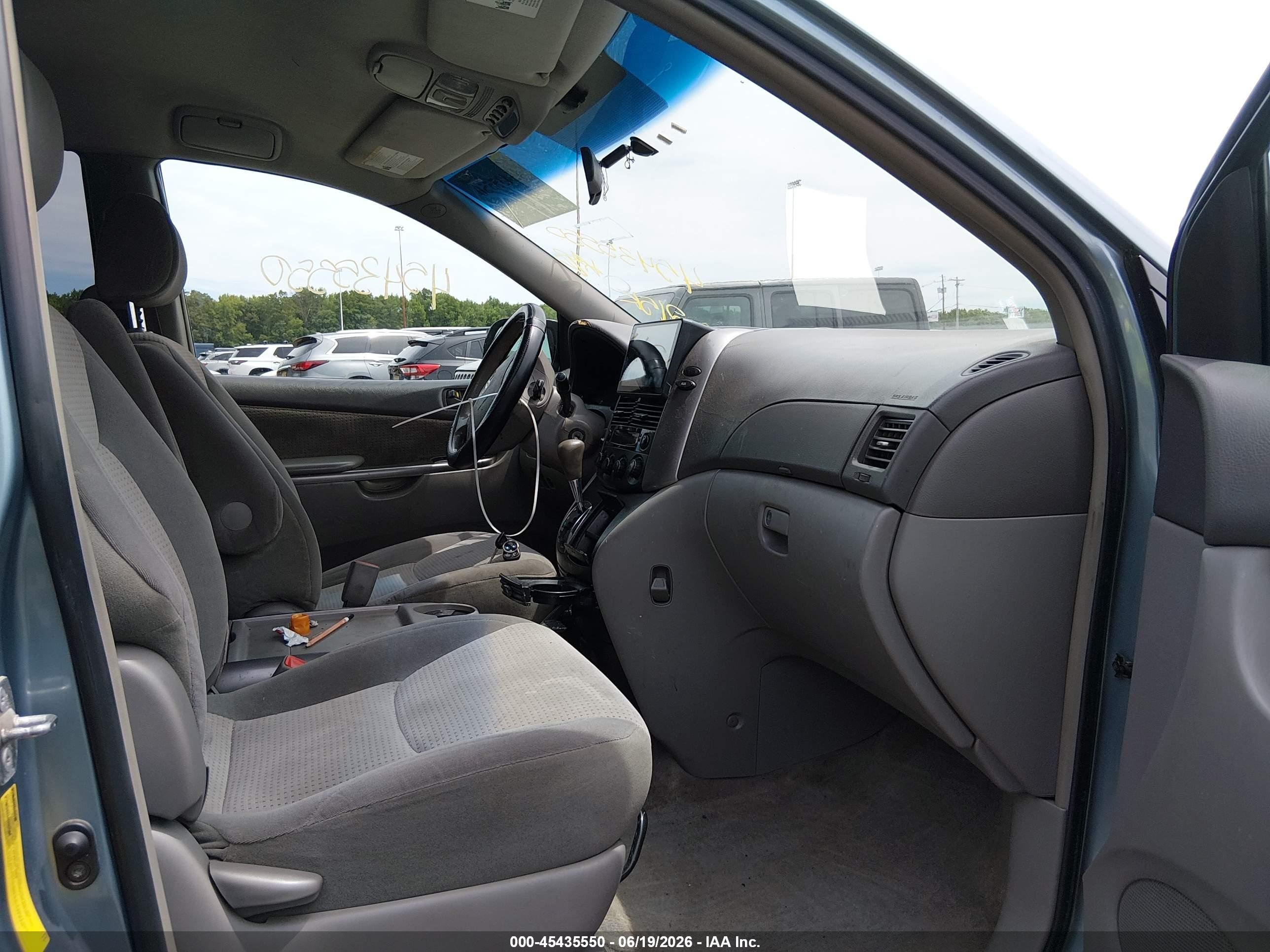 2006 Toyota Sienna Le Blue vin: 5TDZA23CX6S550835