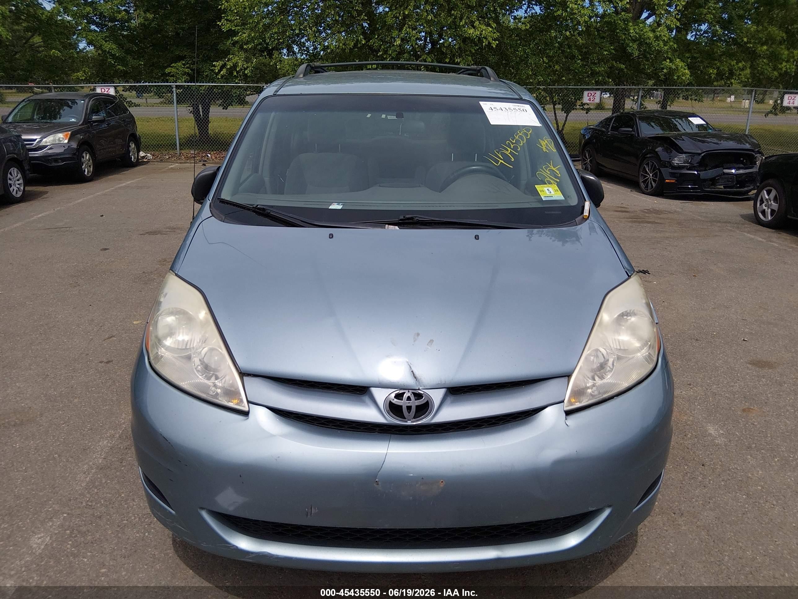 2006 Toyota Sienna Le Blue vin: 5TDZA23CX6S550835