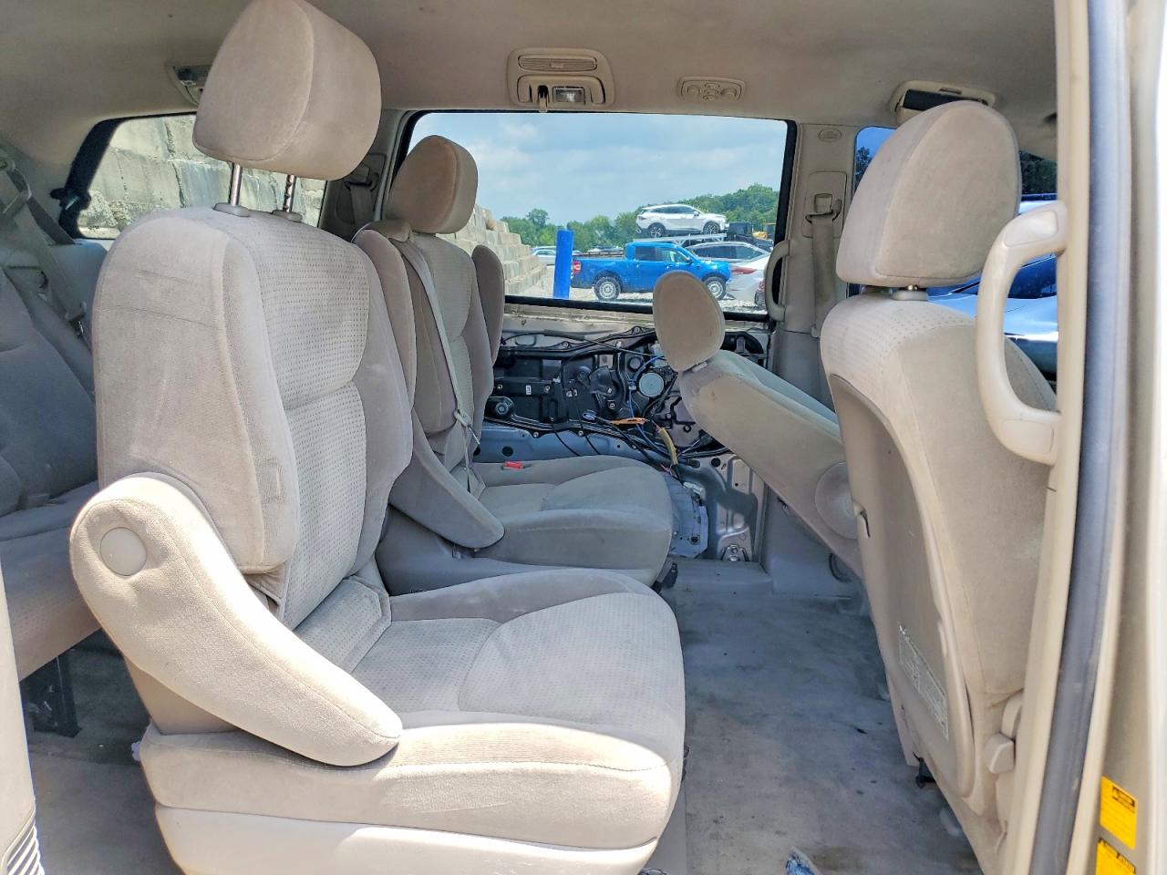 2006 Toyota Sienna Le 7 Passenger Gold vin: 5TDZA23CX6S567554